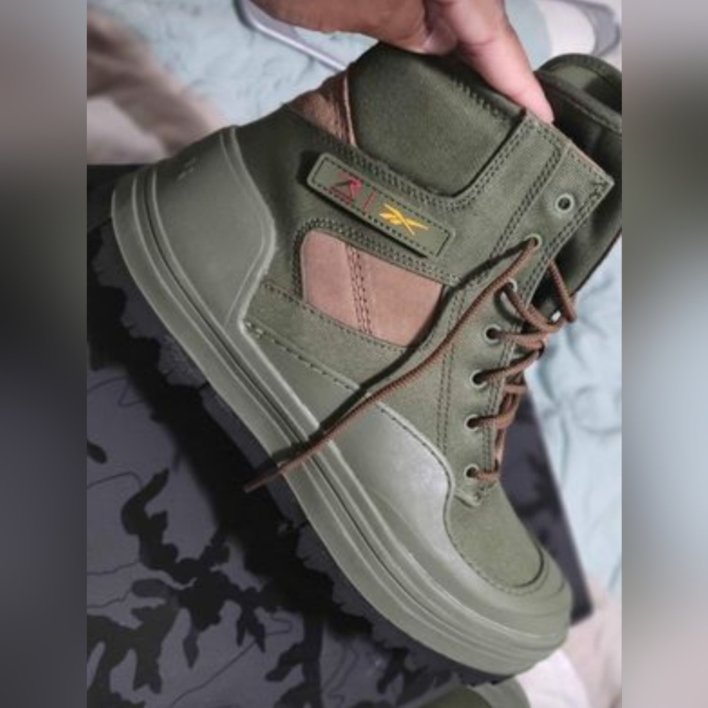 Womens Reebox winter boots